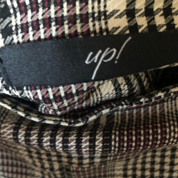 Pants up - Picture 3 of 6